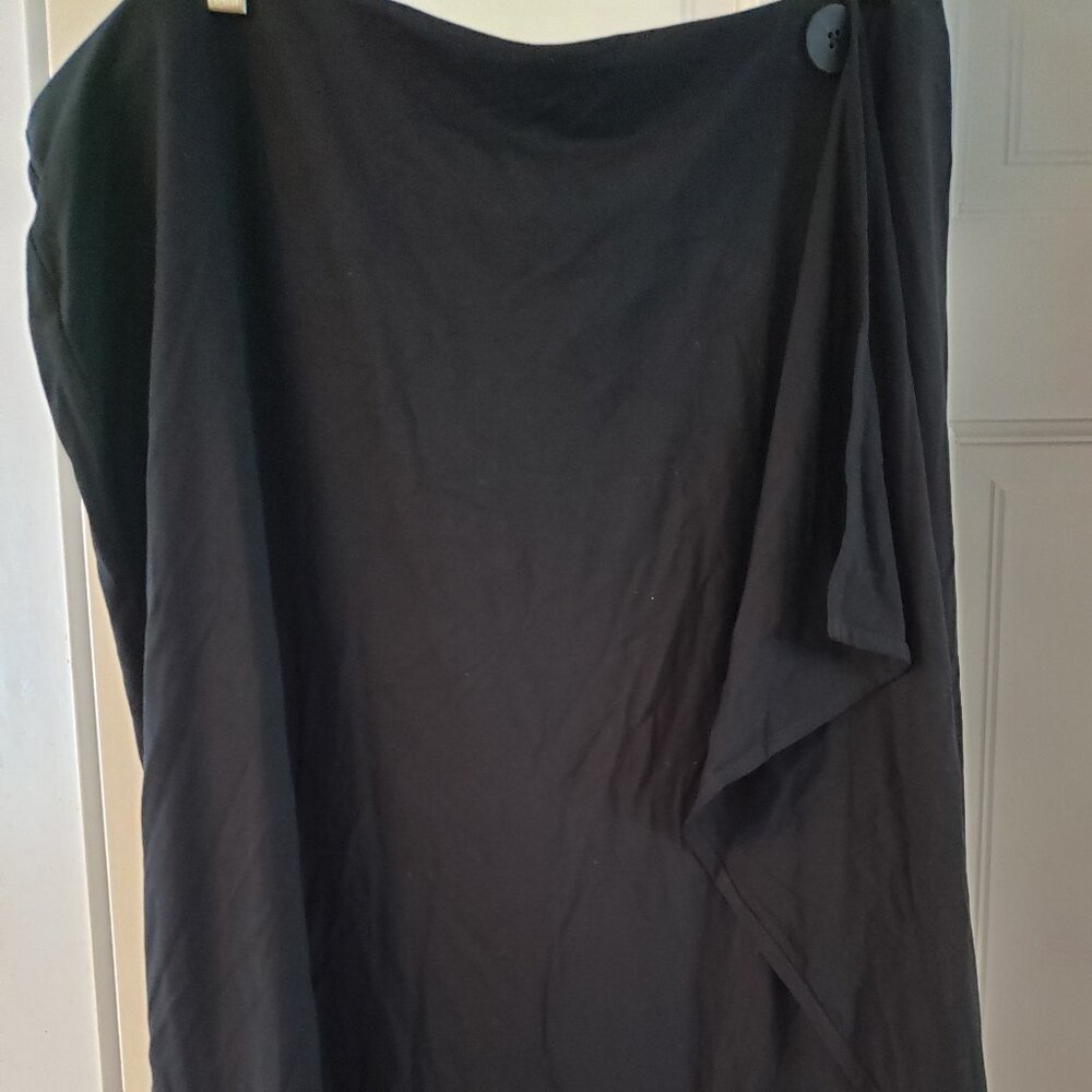 J Jill Wearever black jersey skirt with side ruffle.